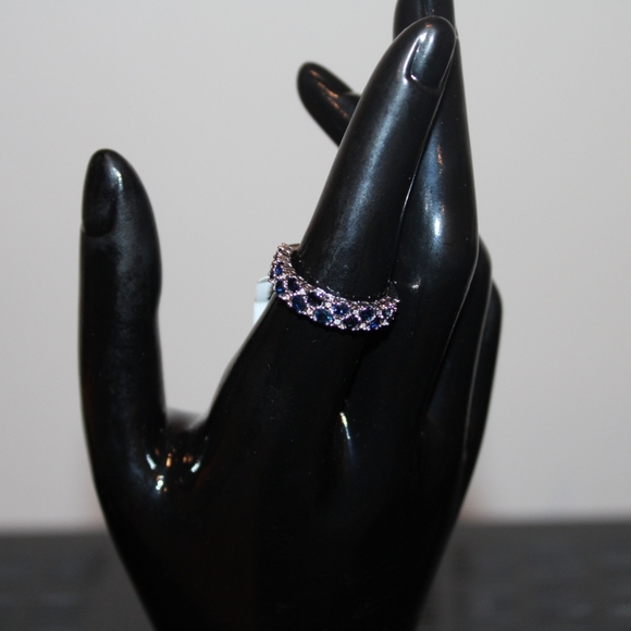 Brand new ring with Sapphire and Diamonds 💎 - Picture 4 of 6